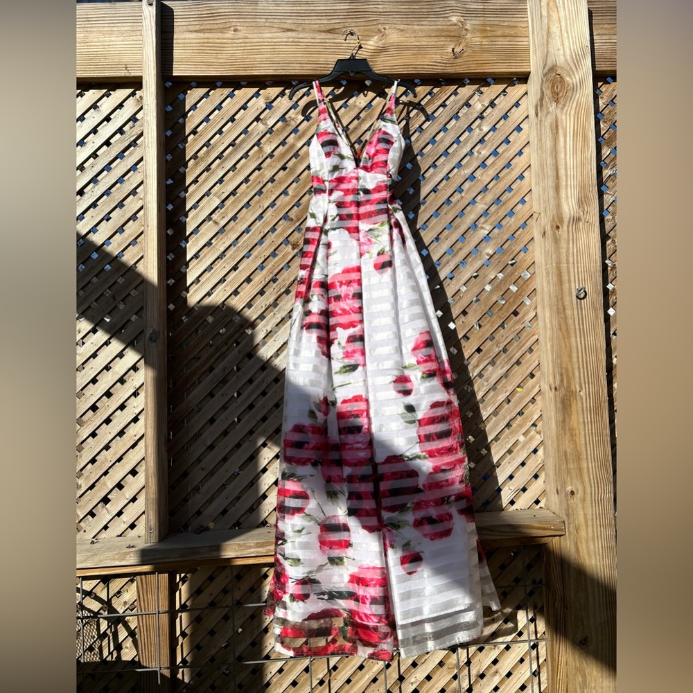 Elegant White Striped Prom Dress With Red Flowers. Size Junior’s 3/4.